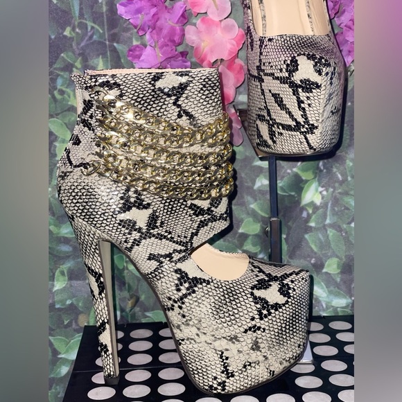 Snake Print Gold Chain Platform Booties - Picture 2 of 2
